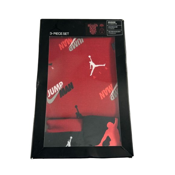 Nike Air Jordan 3 Piece Newborn 0-6 Months Set Bodysuit Hat Bib Jump Man Red NWT - Picture 7 of 7